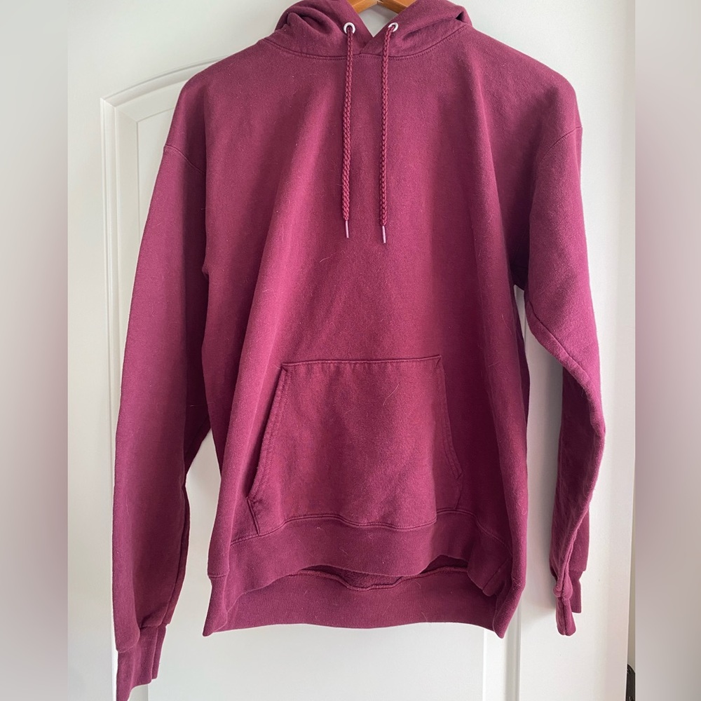 Hanes Eco Smart hooded pullover sweatshirt. Maroon. Size Medium. EUC.